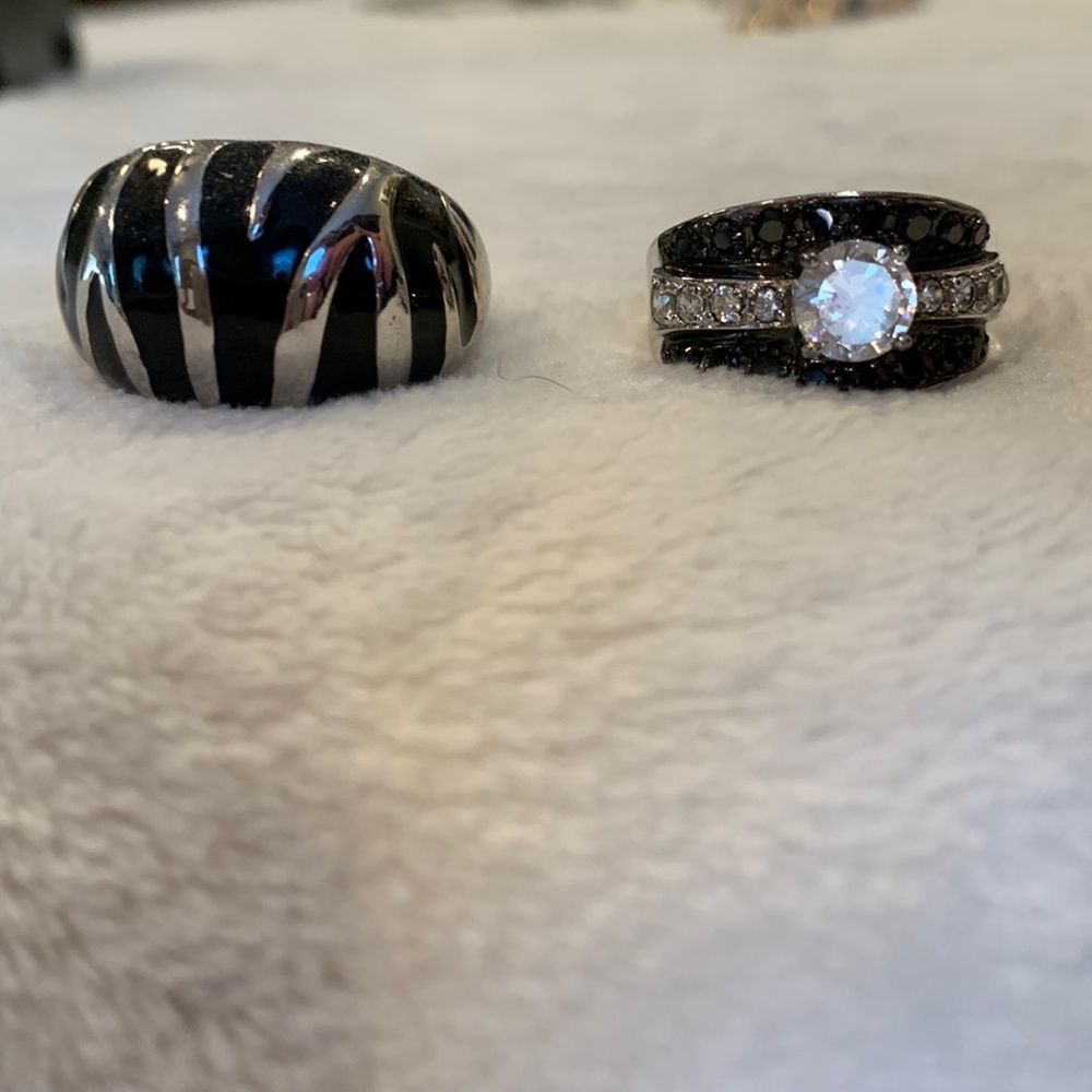 Black and silver rings